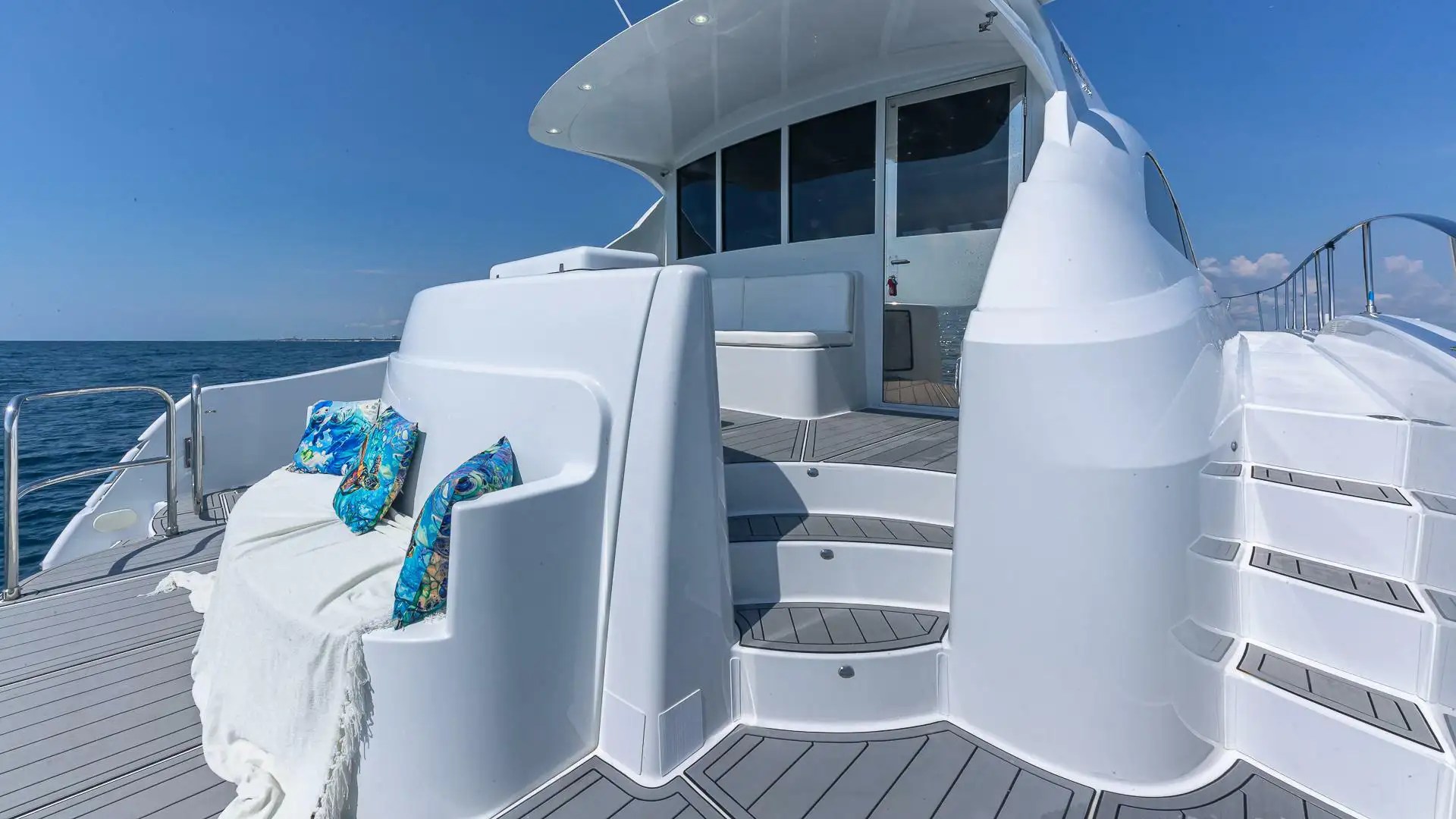 65' Axcell - Yacht Rental in Palm Beach Gardens, Florida