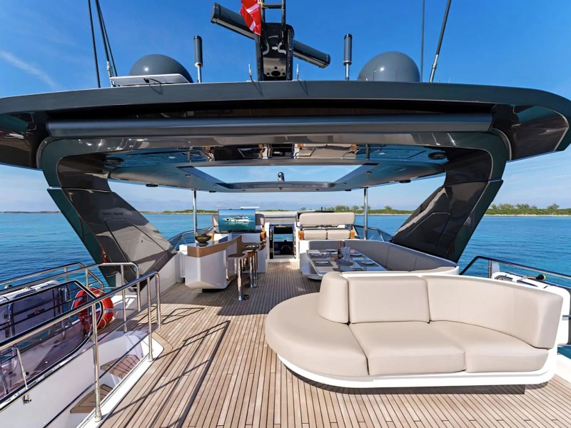 Deck bar setup on 88′ Azimut Miami