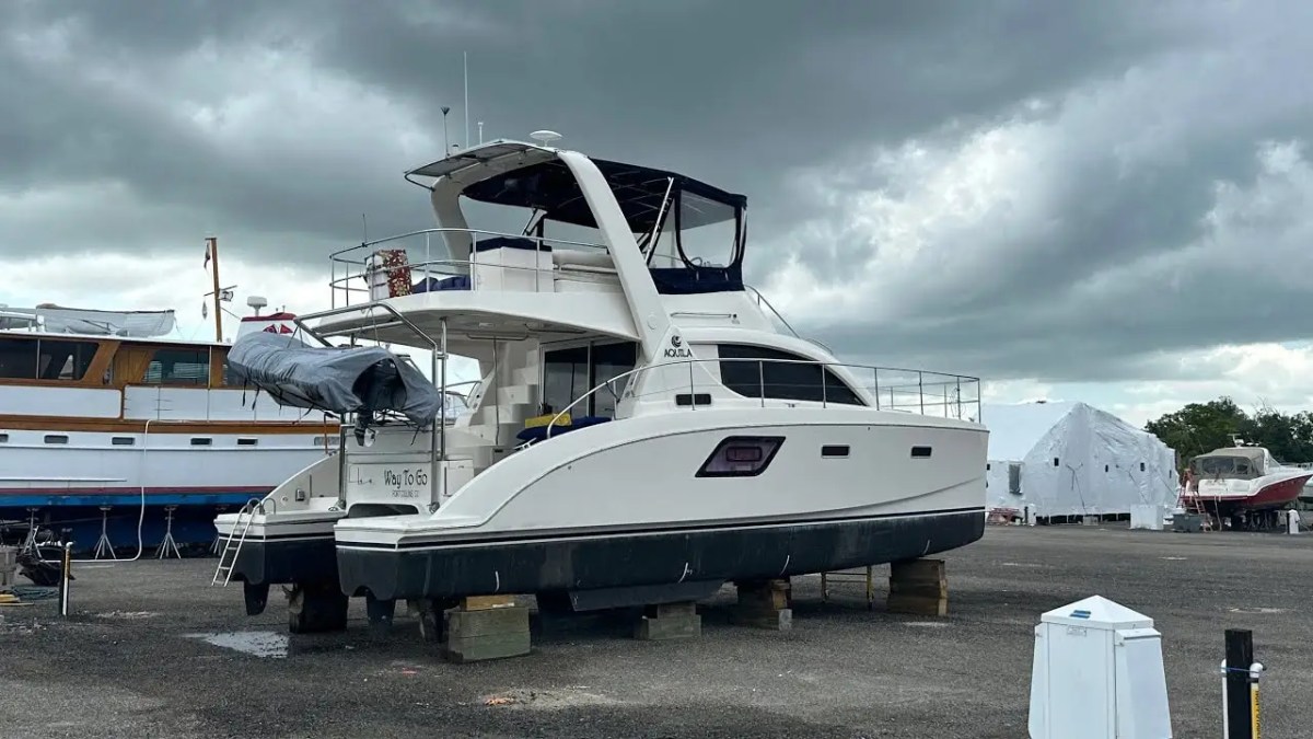 38' Aquila - Boat Rental in Melbourne, Florida