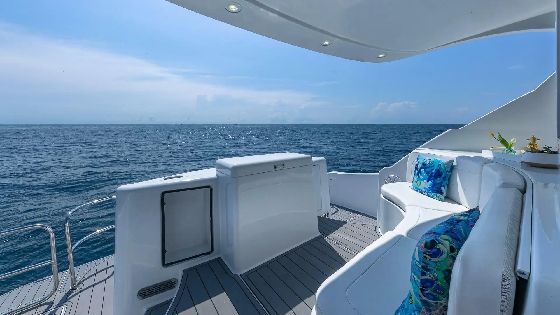 65' Axcell - Yacht Rental in Palm Beach Gardens, Florida