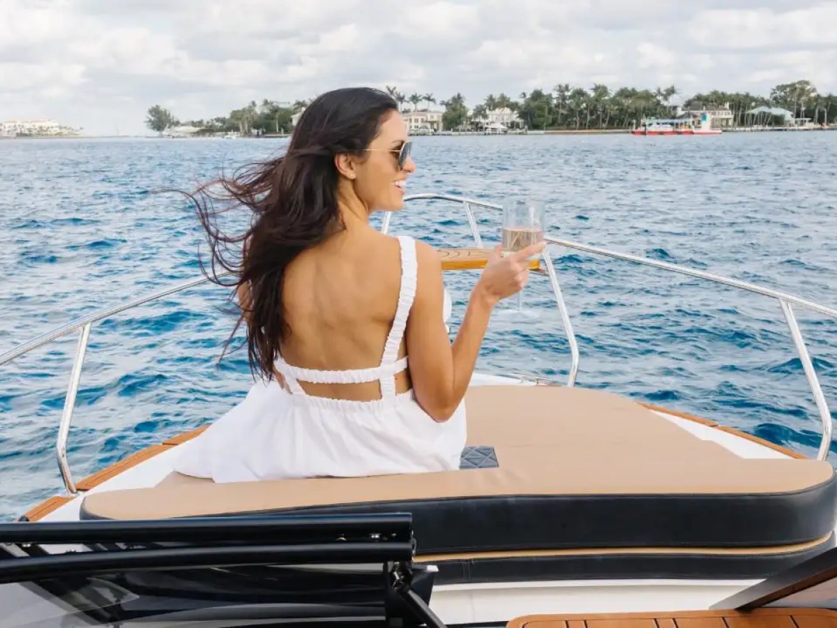 33' Hanover - Boat Rental in Palm Beach, Florida