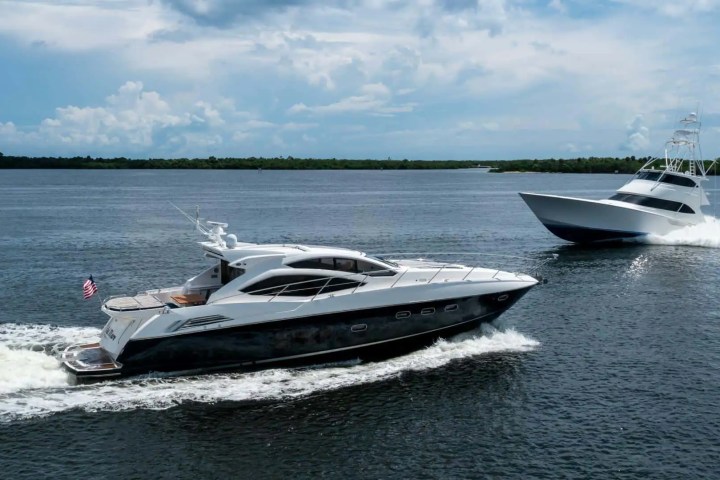 64' SunSeeker - Yacht Rental in Jupiter, Florida