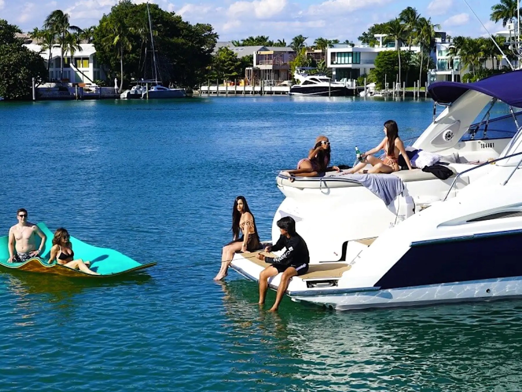 50′ Cranchi shaded lounge area Key Biscayne – image 18