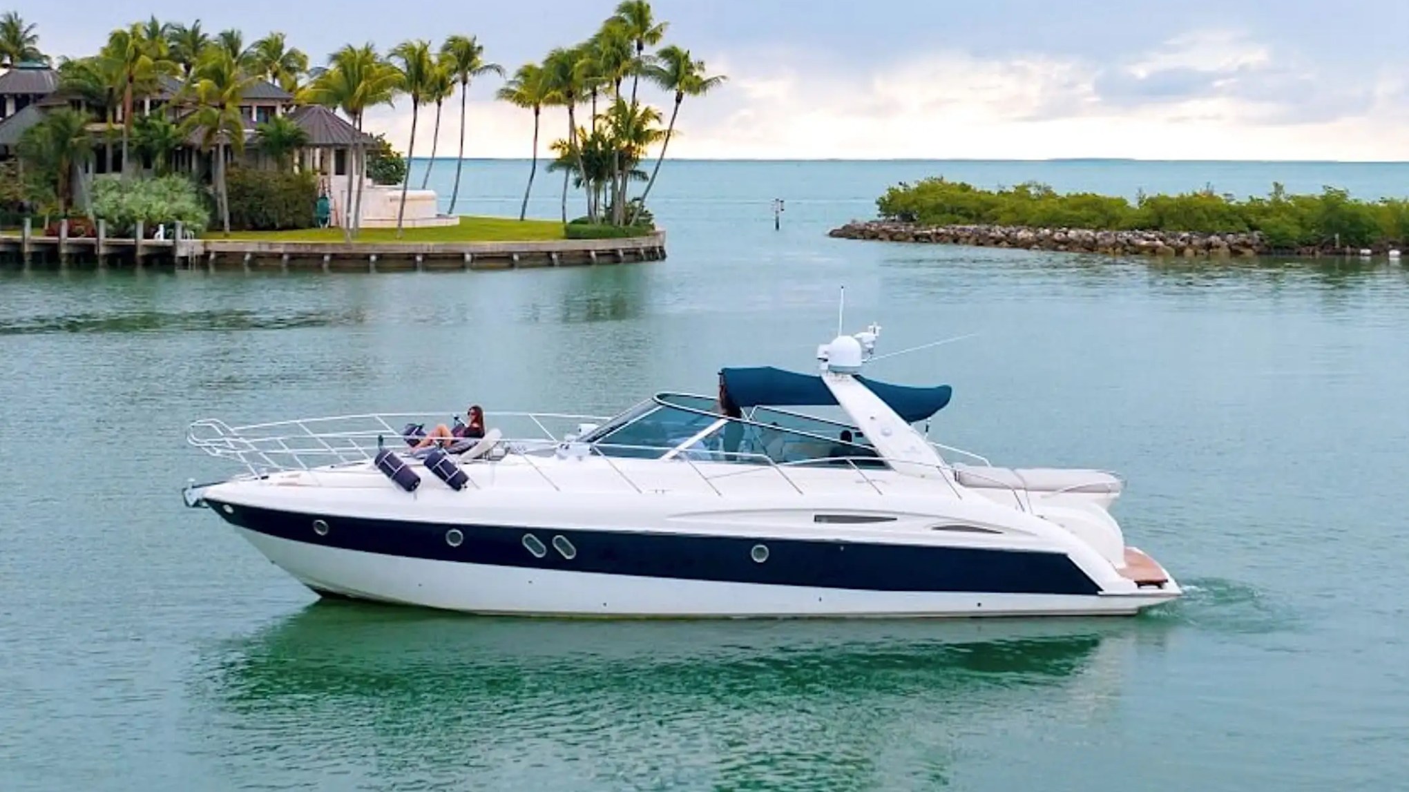 50′ Cranchi panoramic water view Key Biscayne
