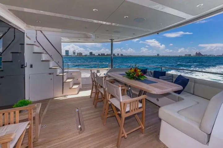95' SunSeeker - Yacht Rental in Fort Lauderdale, Florida