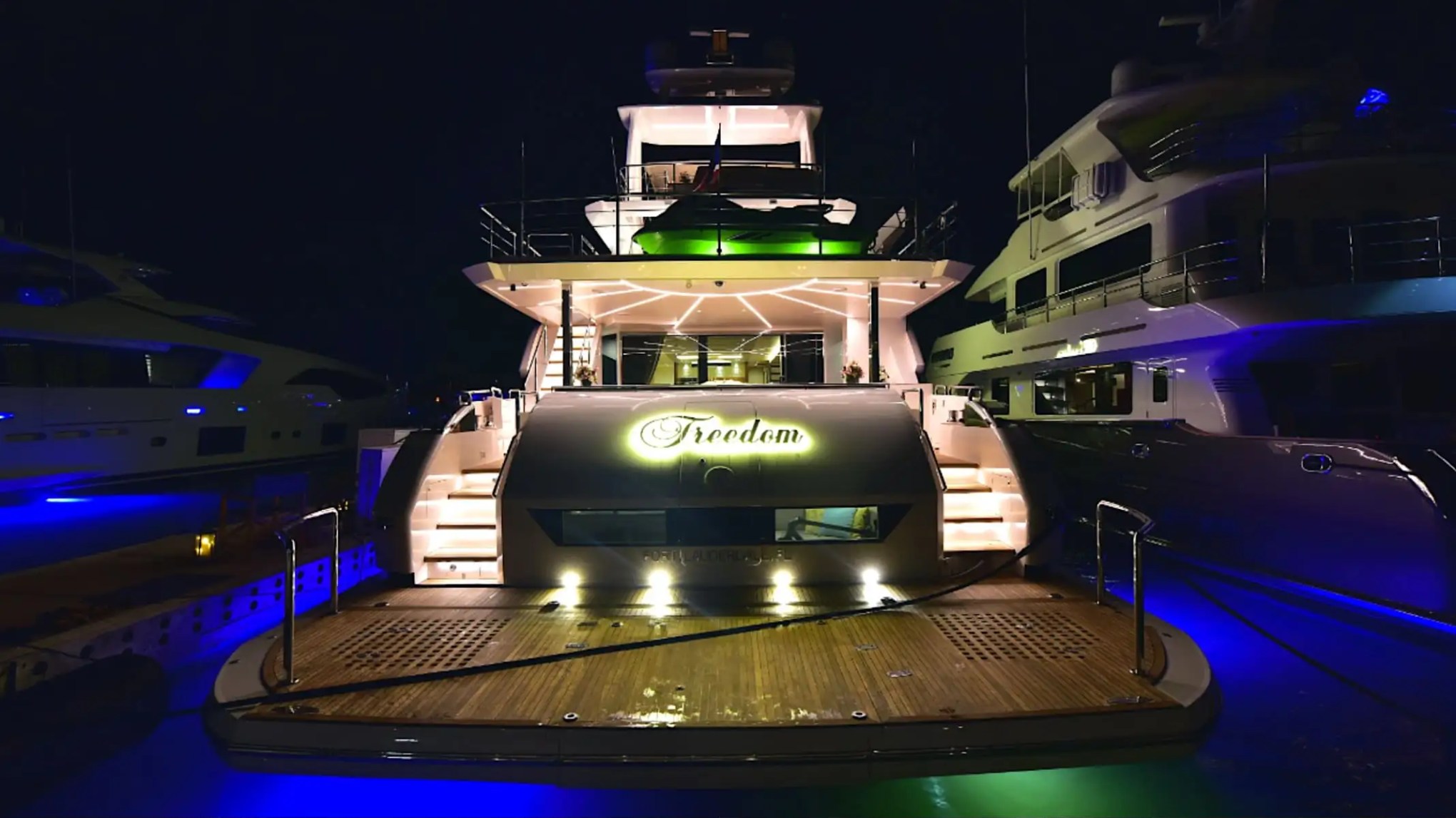 110' Horizon - Yacht Rental in Fort Lauderdale, Florida