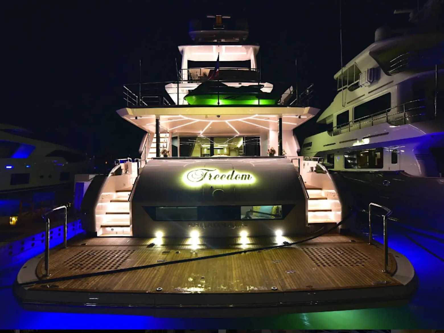 110' Horizon - Yacht Rental in Fort Lauderdale, Florida