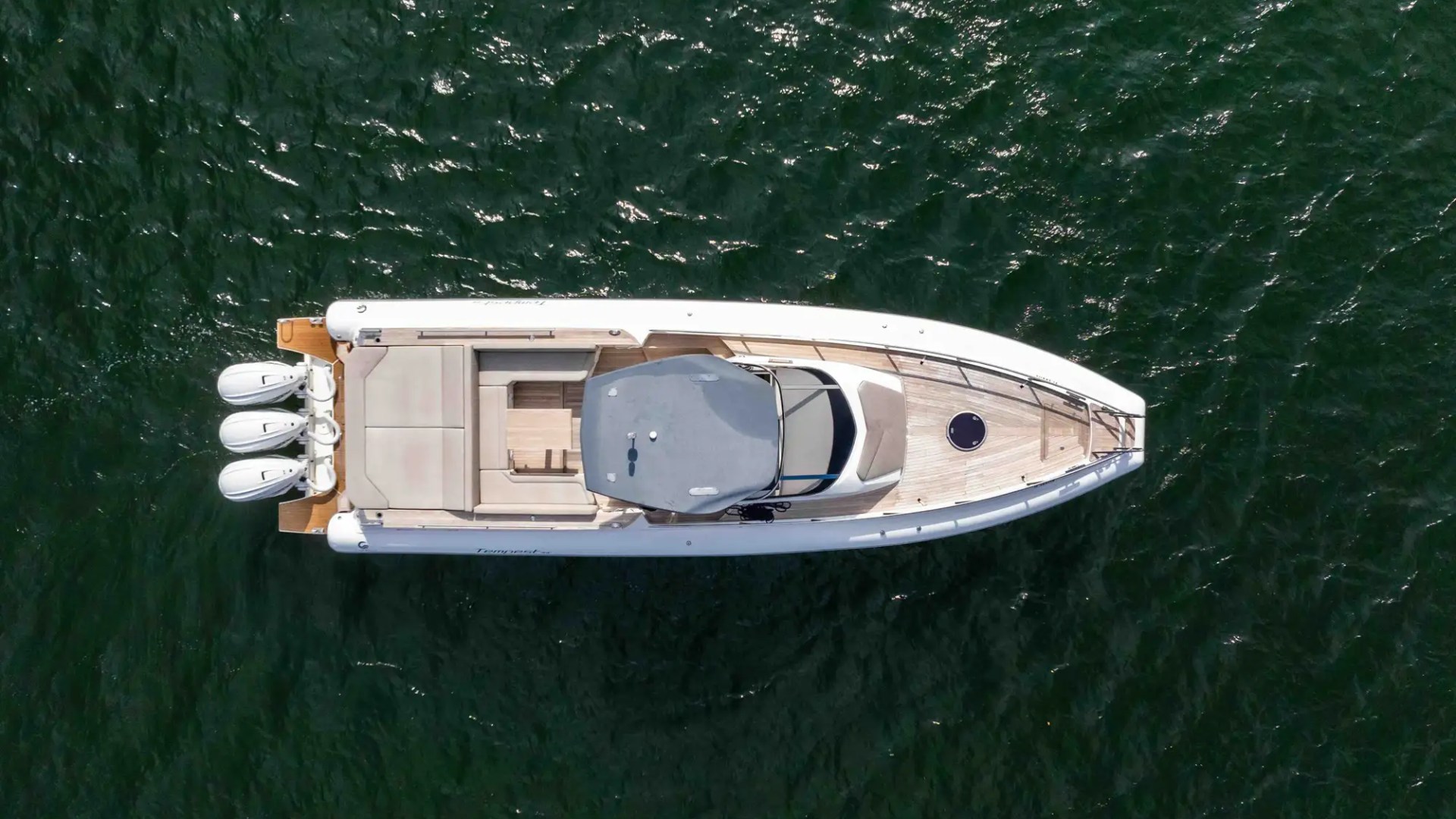 44′ Capelli couple escape Miami