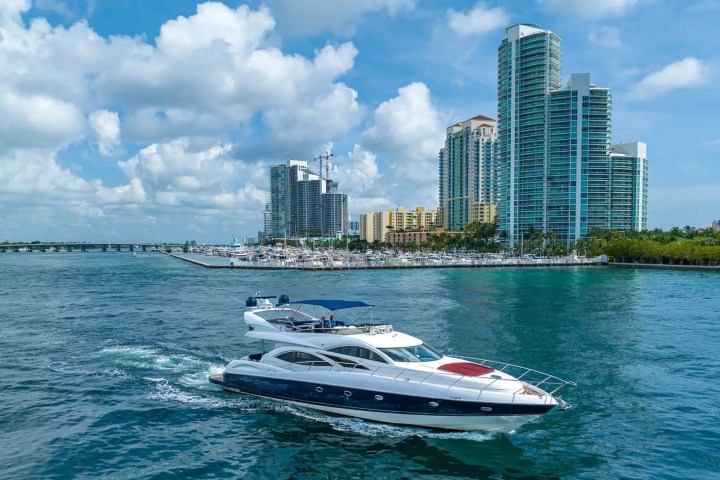 80′ Sunseeker premium interior finishes Miami