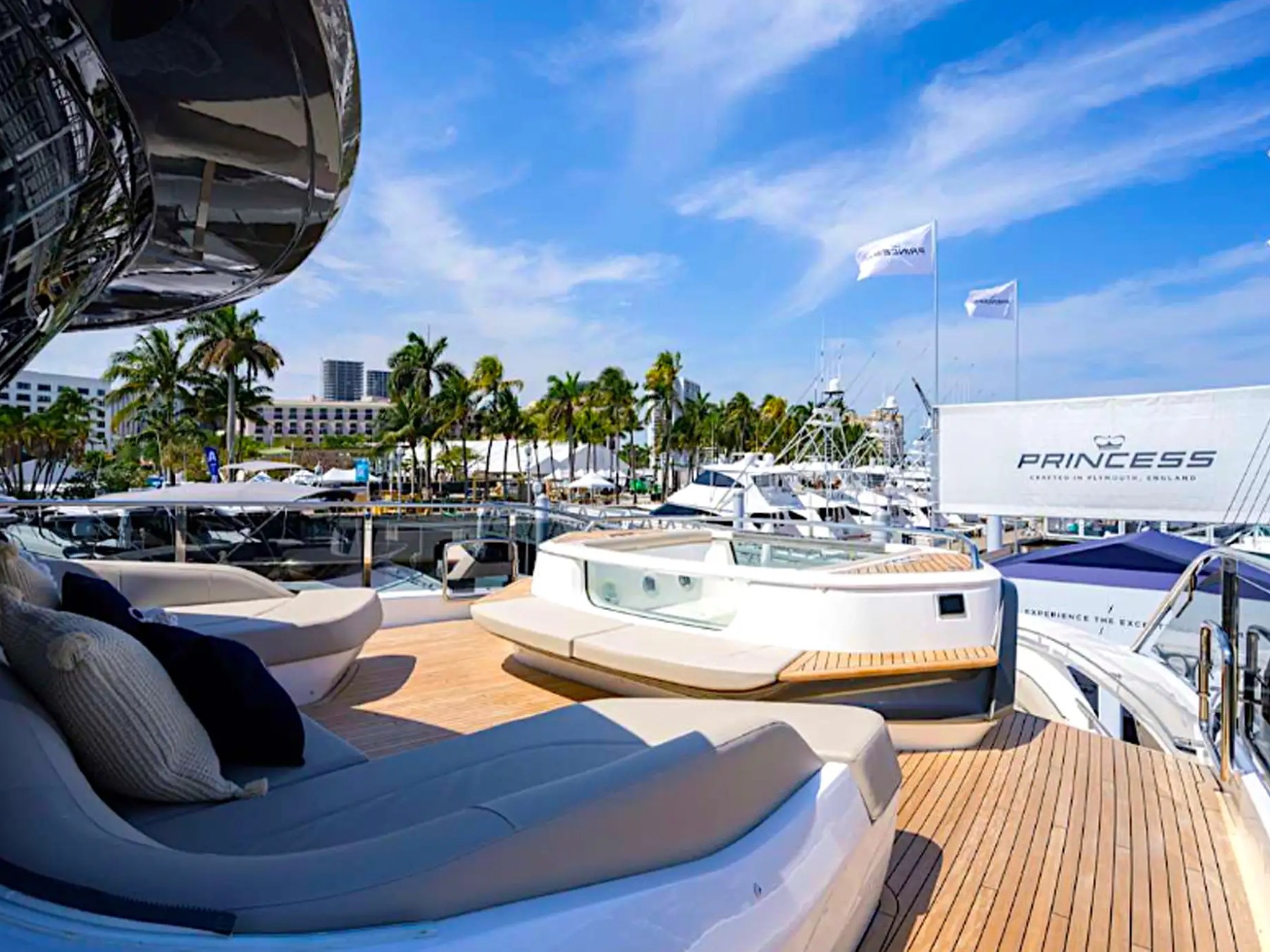 100' Princess - Yacht Rental in Miami, Florida