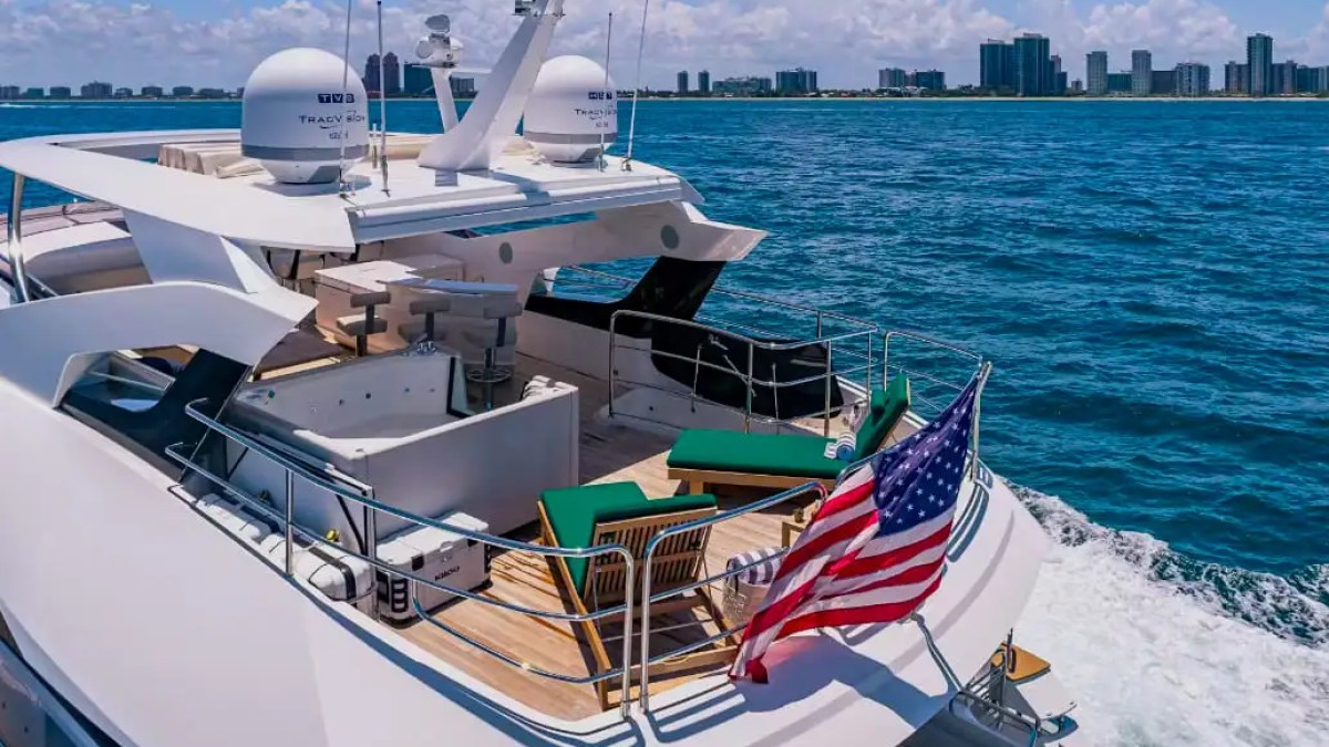 95' SunSeeker - Yacht Rental in Fort Lauderdale, Florida