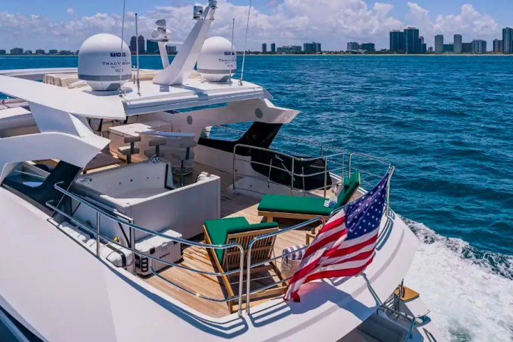 95' SunSeeker - Yacht Rental in Fort Lauderdale, Florida