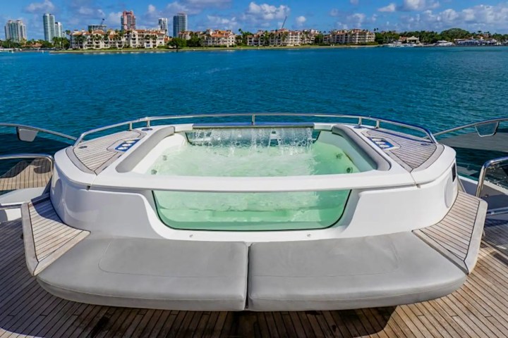 100' Princess - Yacht Rental in Miami, Florida