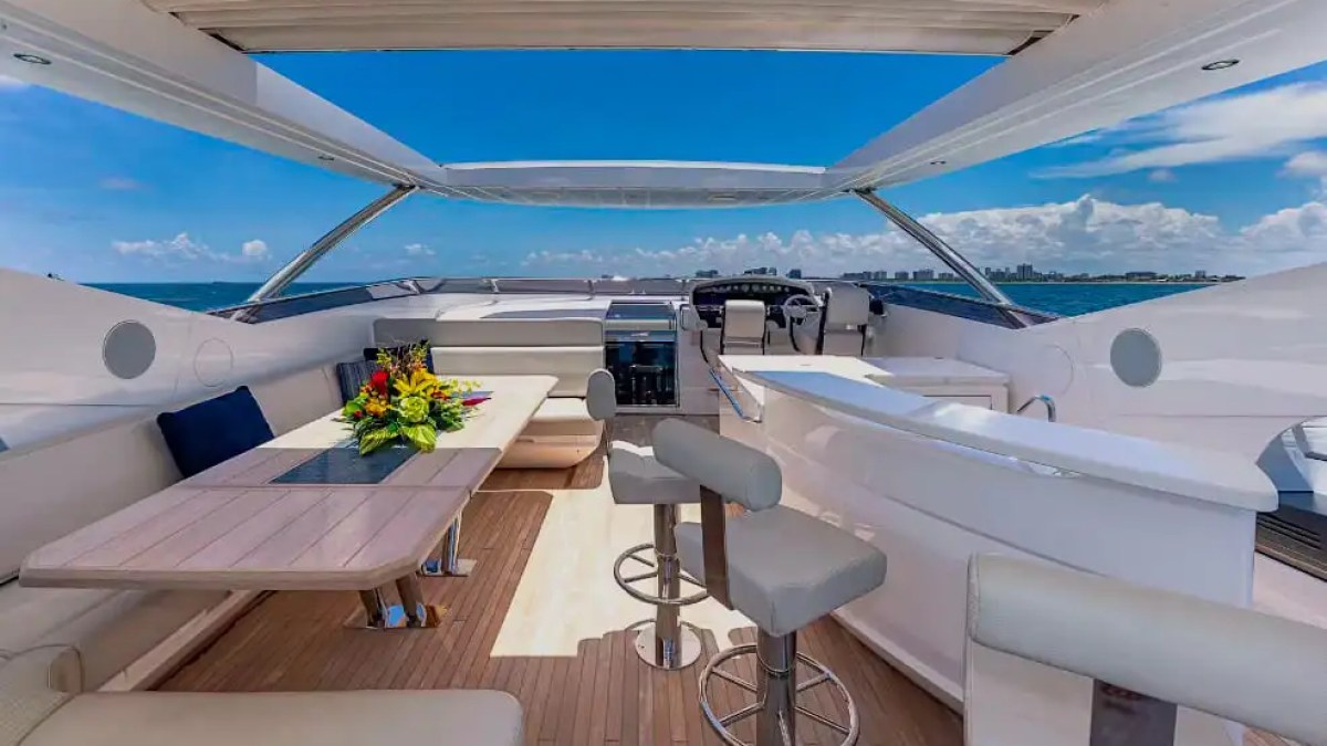 95' SunSeeker - Yacht Rental in Fort Lauderdale, Florida