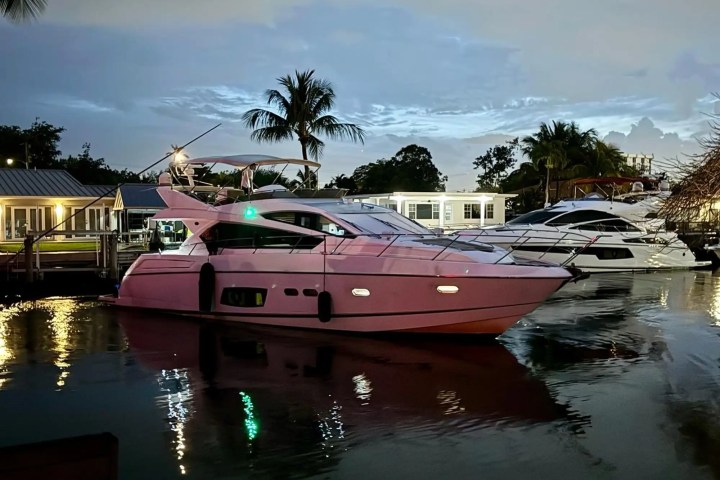 70′ Sunseeker premium interior finishes Miami – image 20