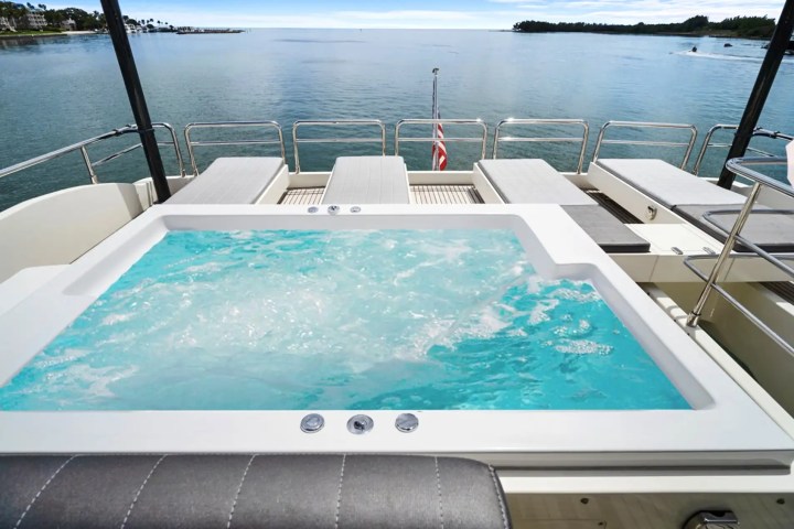 80' Astondoa - Yacht Rental in Fort Lauderdale, Florida