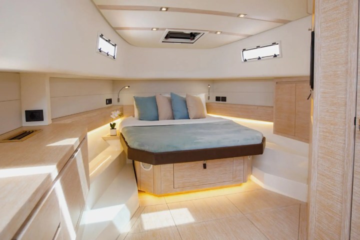 43' Pardo - Boat Rental in Riviera Beach, Florida