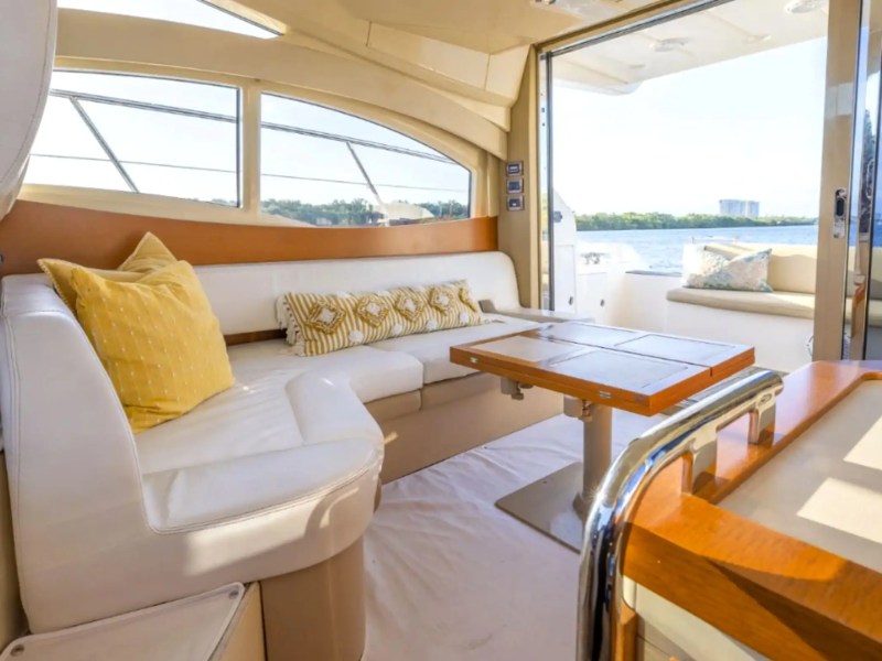 40' Azimut - Boat Rental in Tampa, Florida