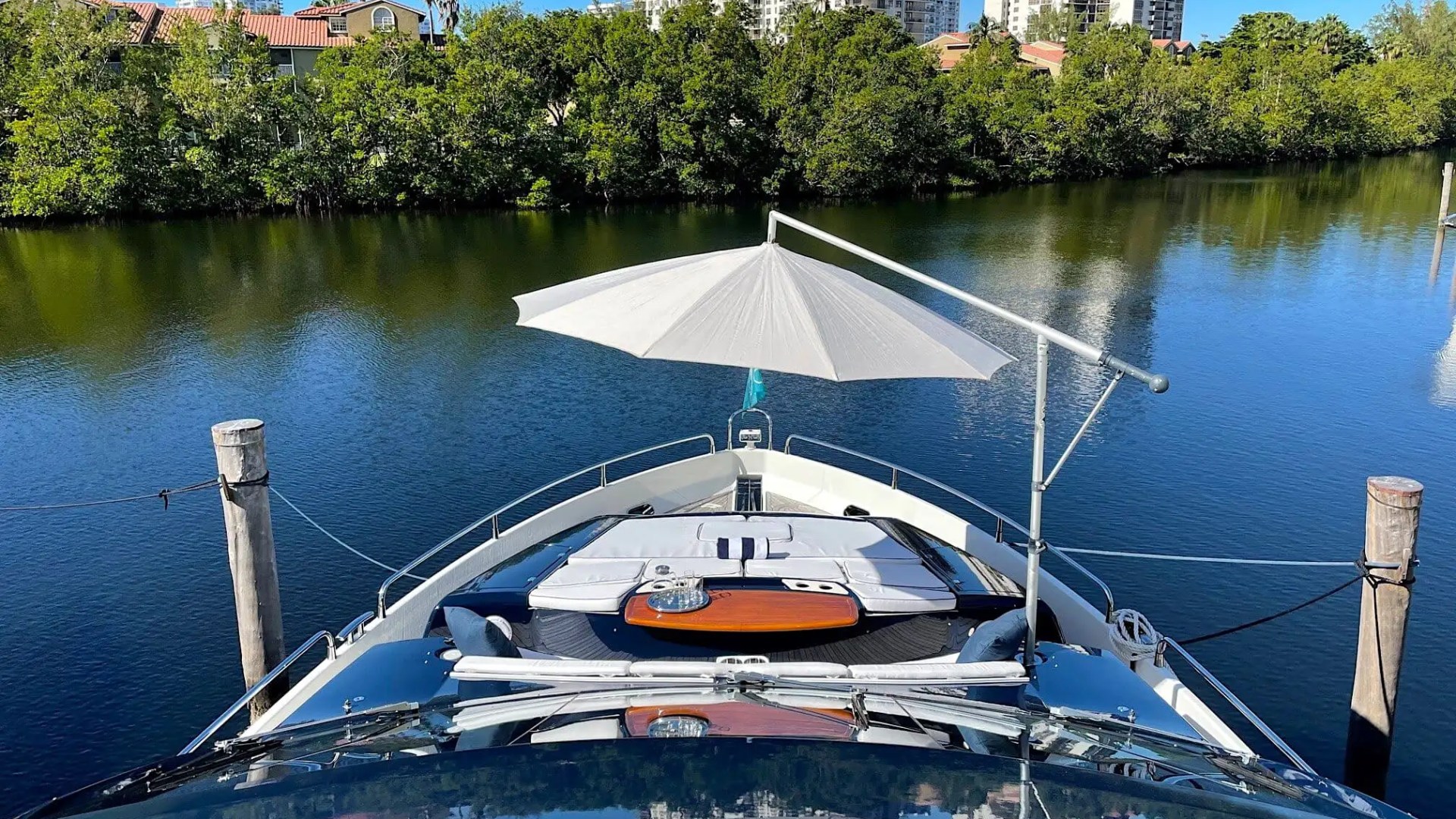 90' SunSeeker - Yacht Rental in Miami Beach, Florida