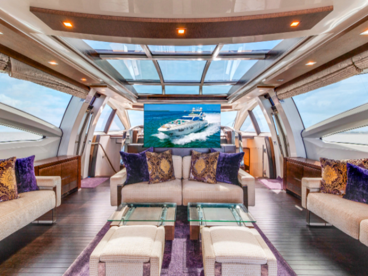 103' Azimut - Yacht Rental in Miami, Florida