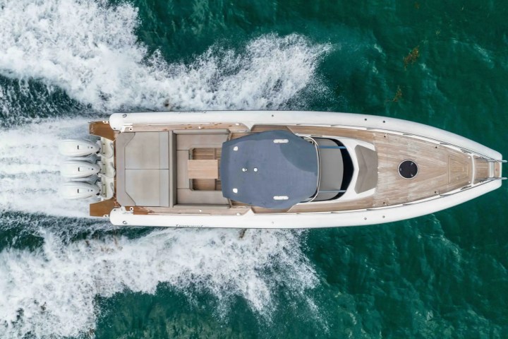 44′ Capelli main cabin interior Miami