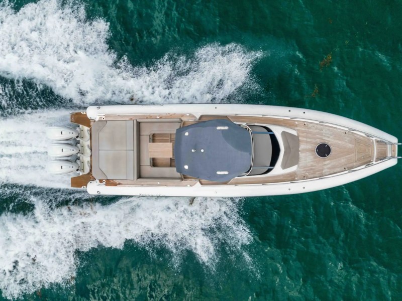 44′ Capelli main cabin interior Miami