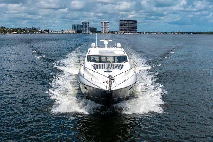 64' SunSeeker - Yacht Rental in Jupiter, Florida