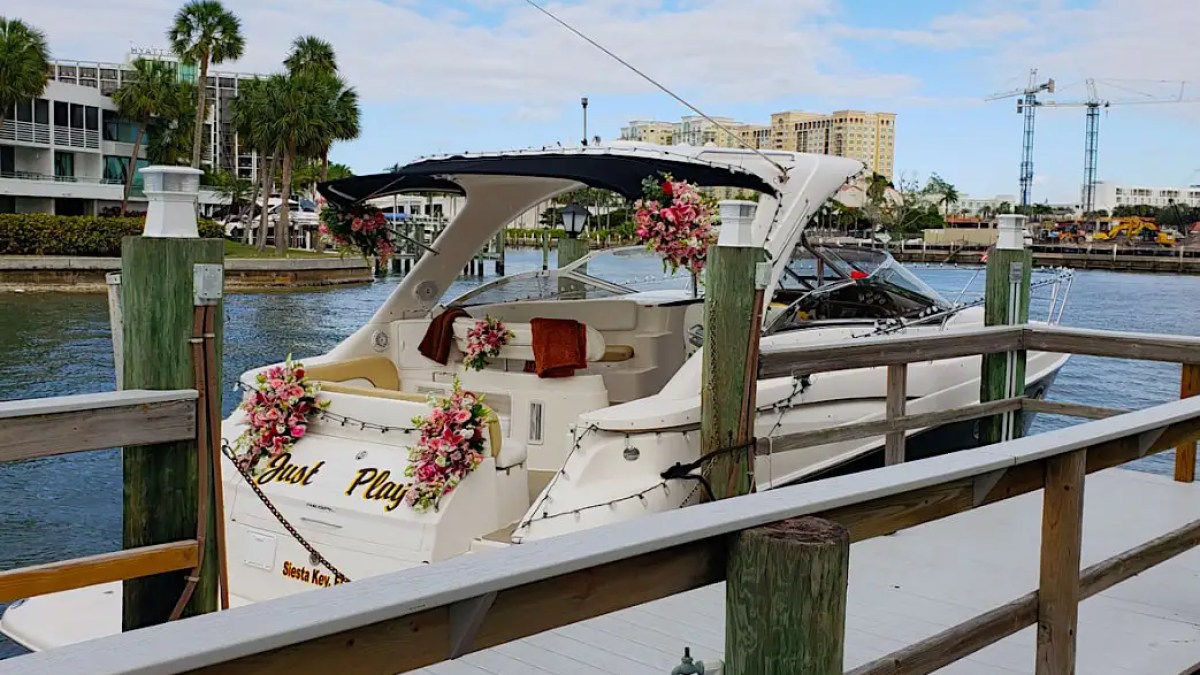 40' Regal - Boat Rental in Sarasota, Florida