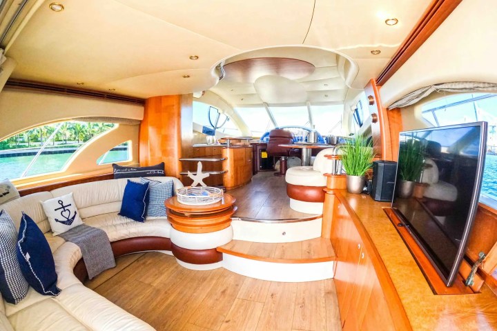 57' Azimut - Yacht Rental in Miami Beach, Florida