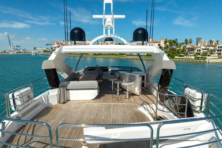 96' Sunseeker - Yacht Rental in Miami Beach, Florida