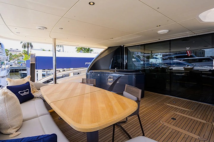 100' Princess - Yacht Rental in Miami, Florida