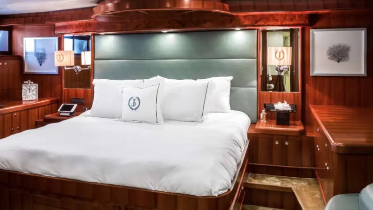 Master suite king bed on 103′ Johnson Key Biscayne