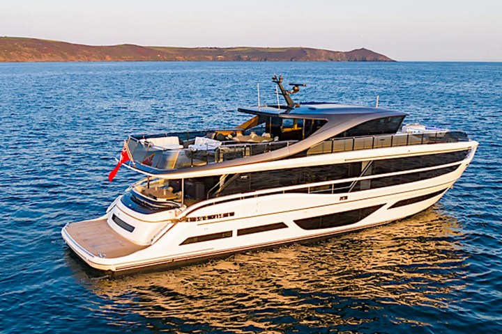 100' Princess - Yacht Rental in Miami, Florida