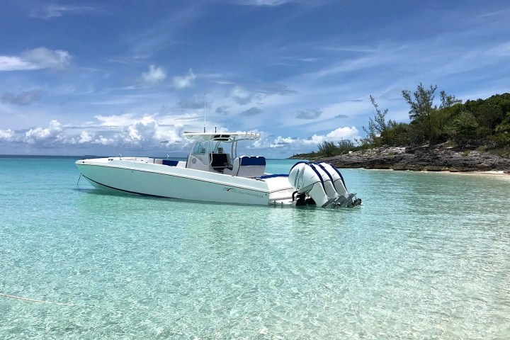 39' Midnight Express - Boat Rental in Nassau, Bahamas