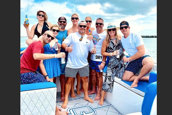 39' Midnight Express - Boat Rental in Nassau, Bahamas