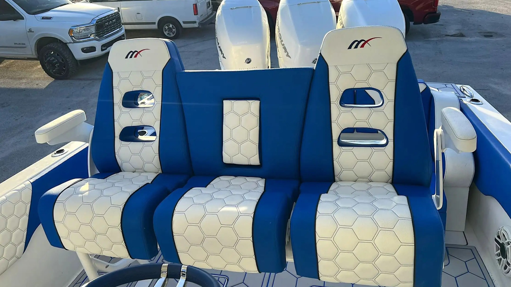 39' Midnight Express - Boat Rental in Nassau, Bahamas