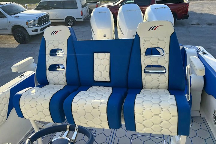 39' Midnight Express - Boat Rental in Nassau, Bahamas