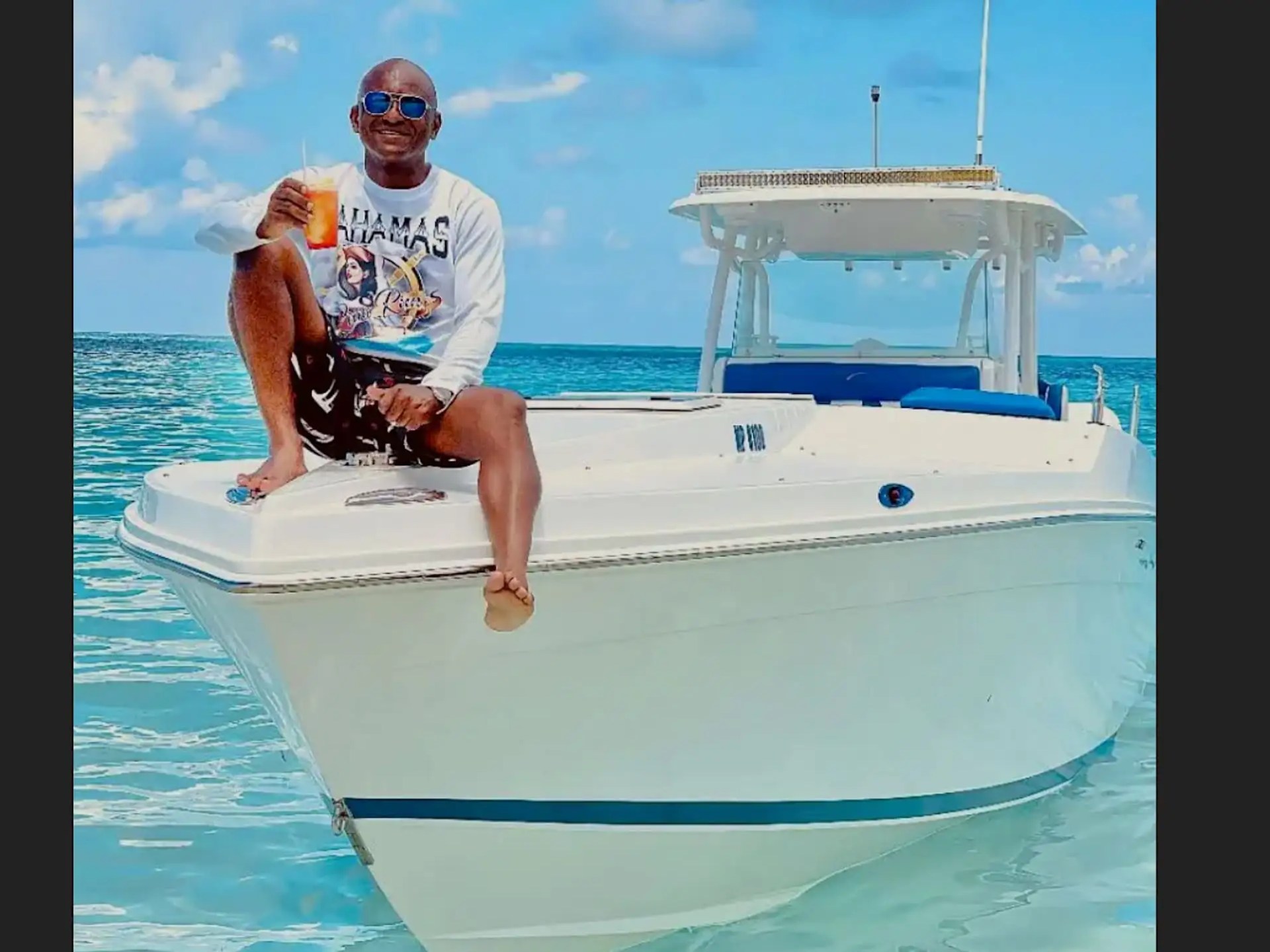 39' Midnight Express - Boat Rental in Nassau, Bahamas