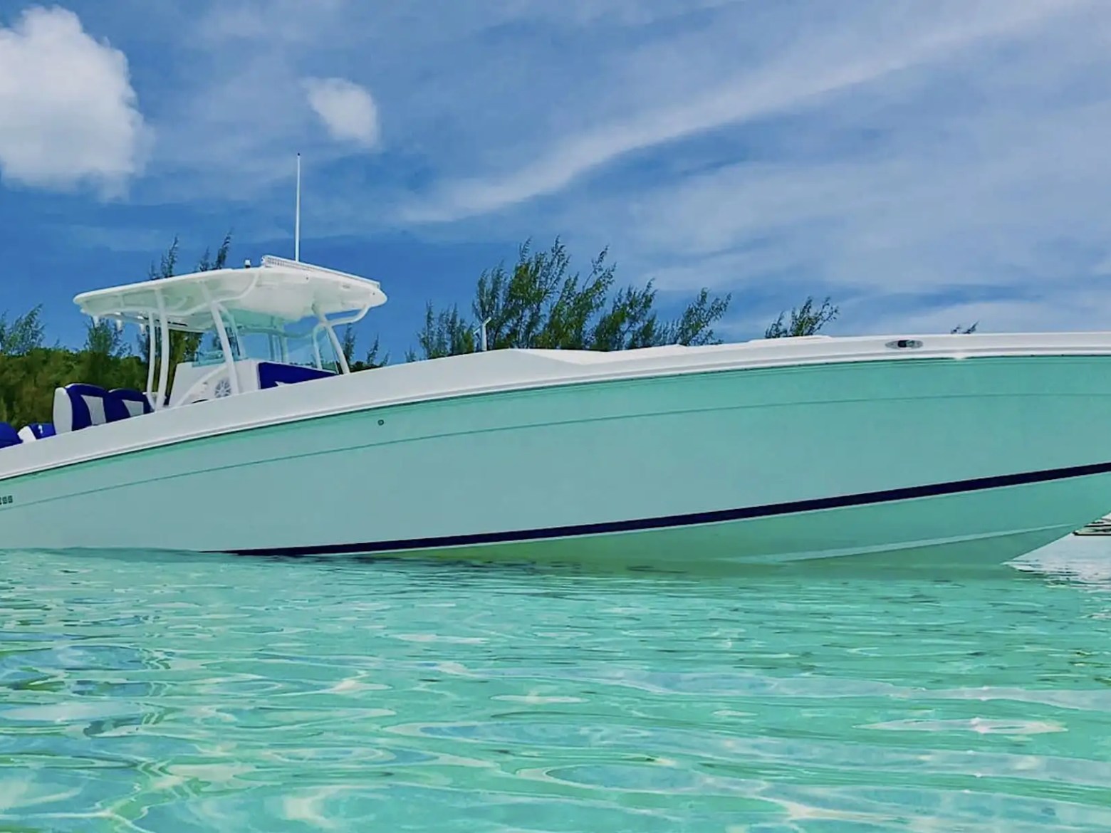 39' Midnight Express - Boat Rental in Nassau, Bahamas