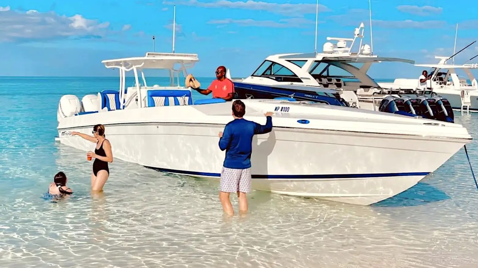 39' Midnight Express - Boat Rental in Nassau, Bahamas