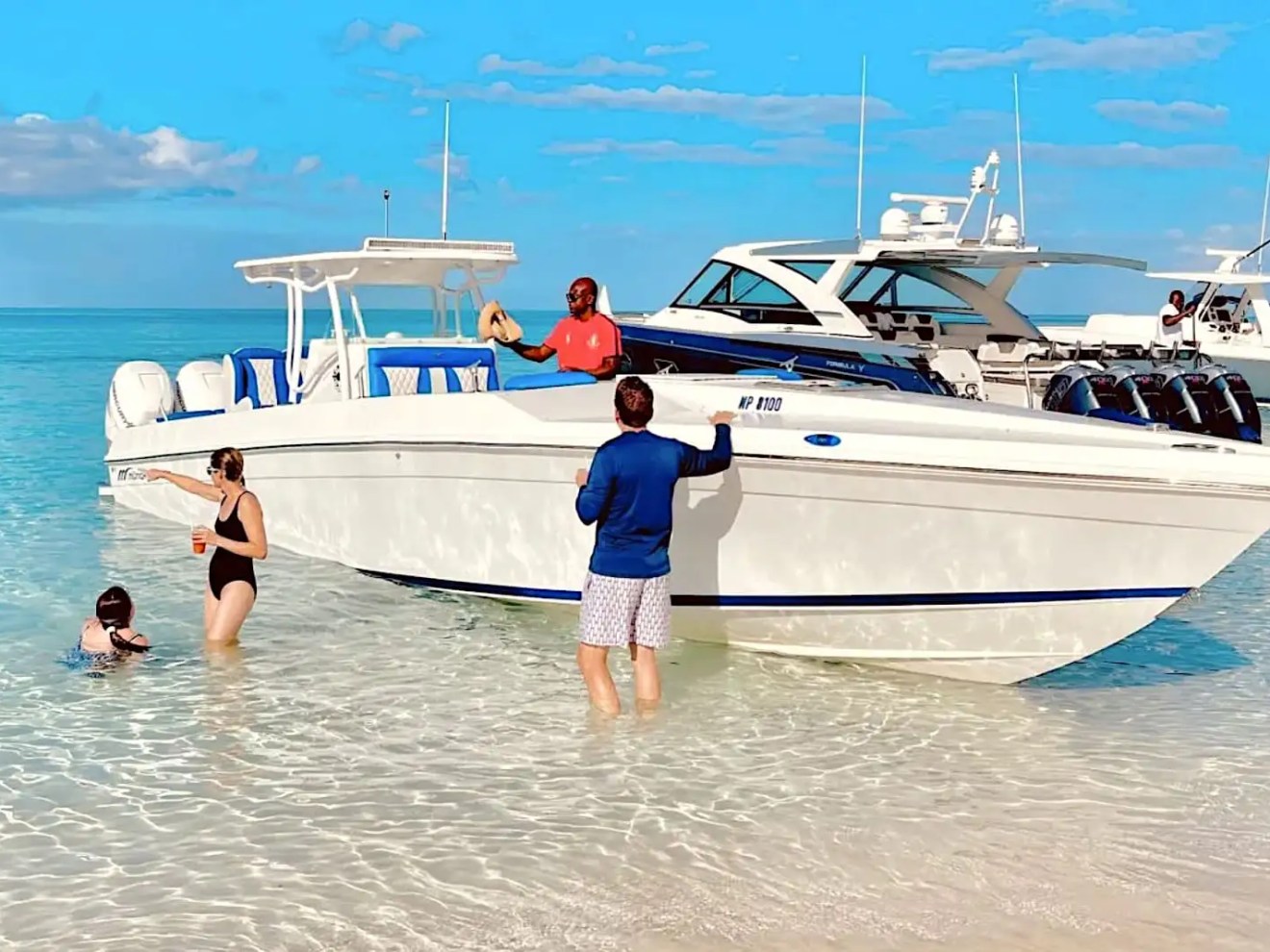 39' Midnight Express - Boat Rental in Nassau, Bahamas