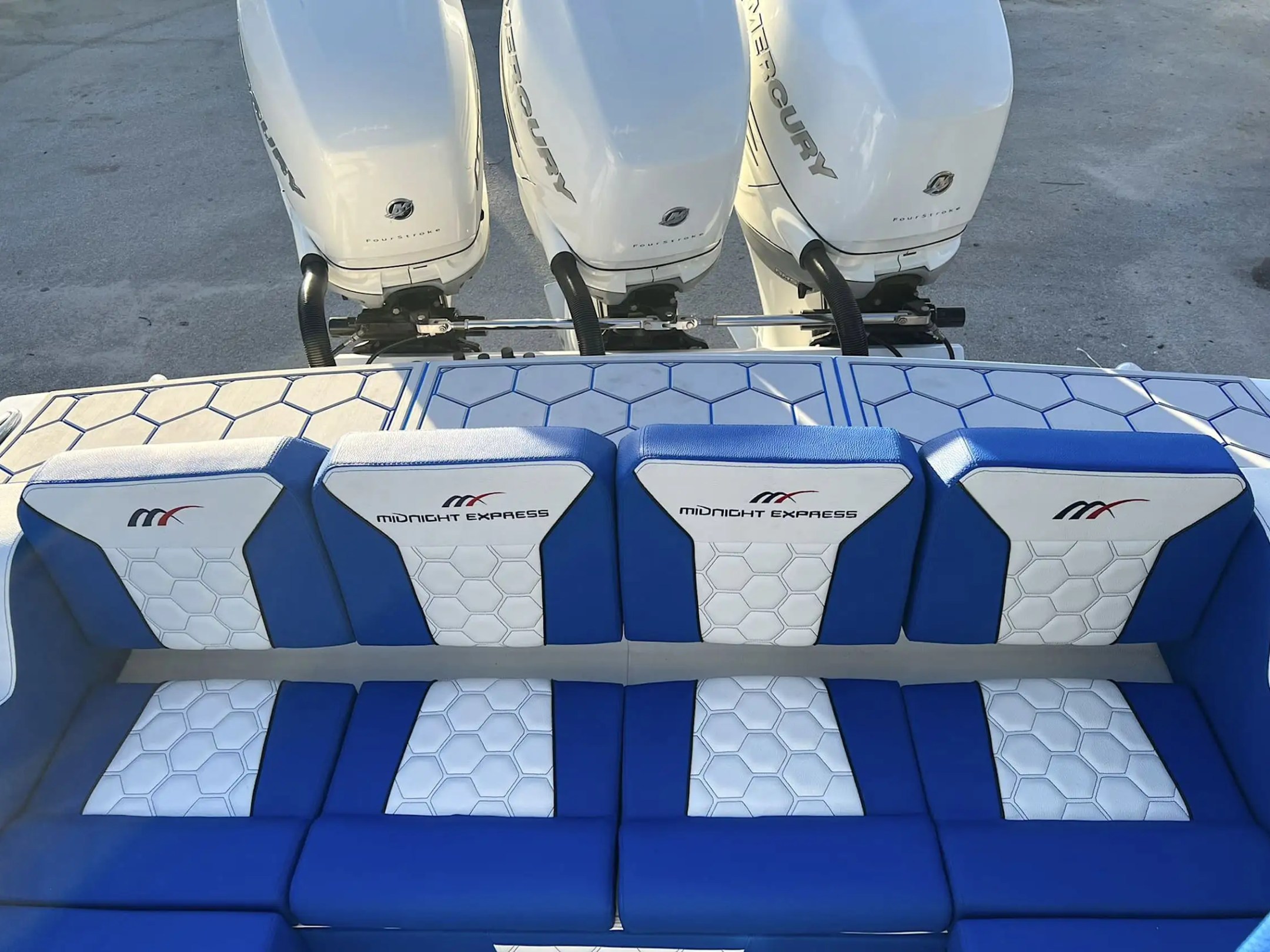 39' Midnight Express - Boat Rental in Nassau, Bahamas