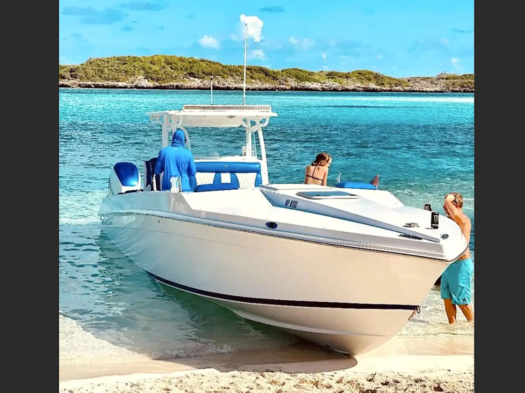 39' Midnight Express - Boat Rental in Nassau, Bahamas