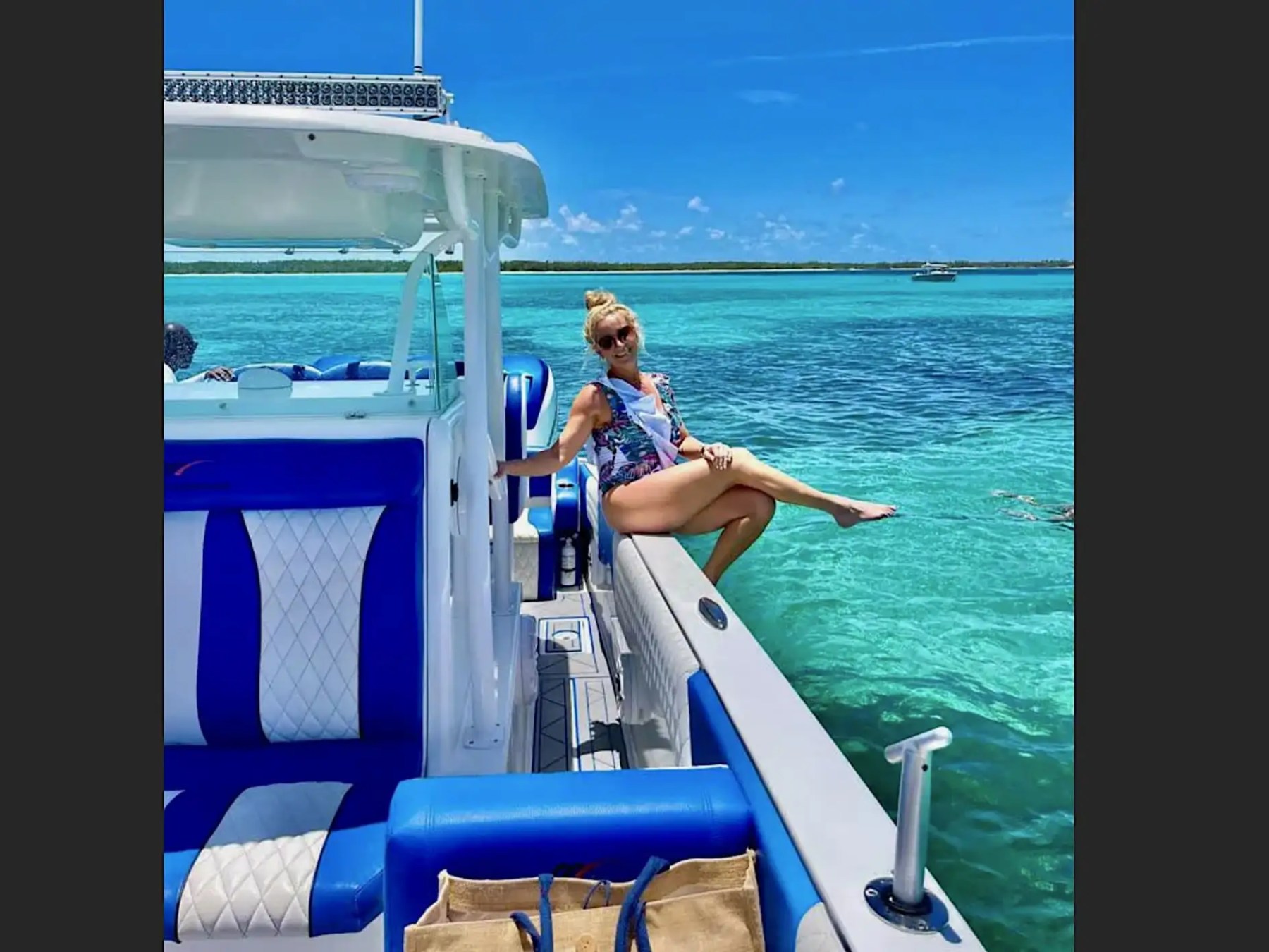 39' Midnight Express - Boat Rental in Nassau, Bahamas