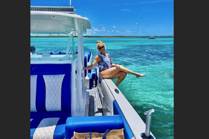 39' Midnight Express - Boat Rental in Nassau, Bahamas