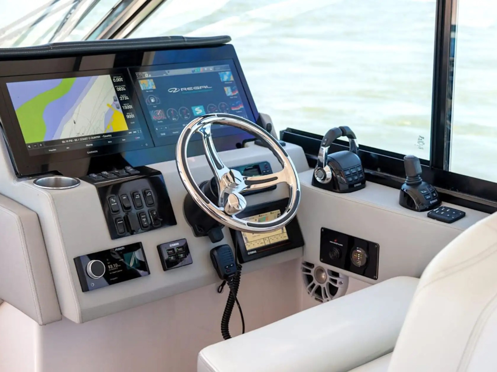 39' Regal - Boat Rental in Tampa, Florida
