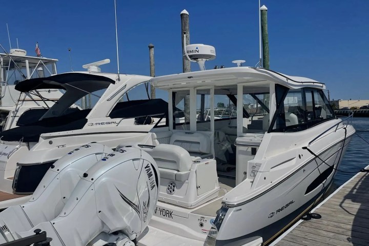 39' Regal - Boat Rental in Tampa, Florida