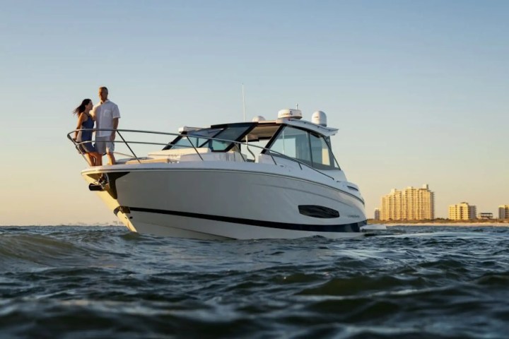 39' Regal - Boat Rental in Tampa, Florida