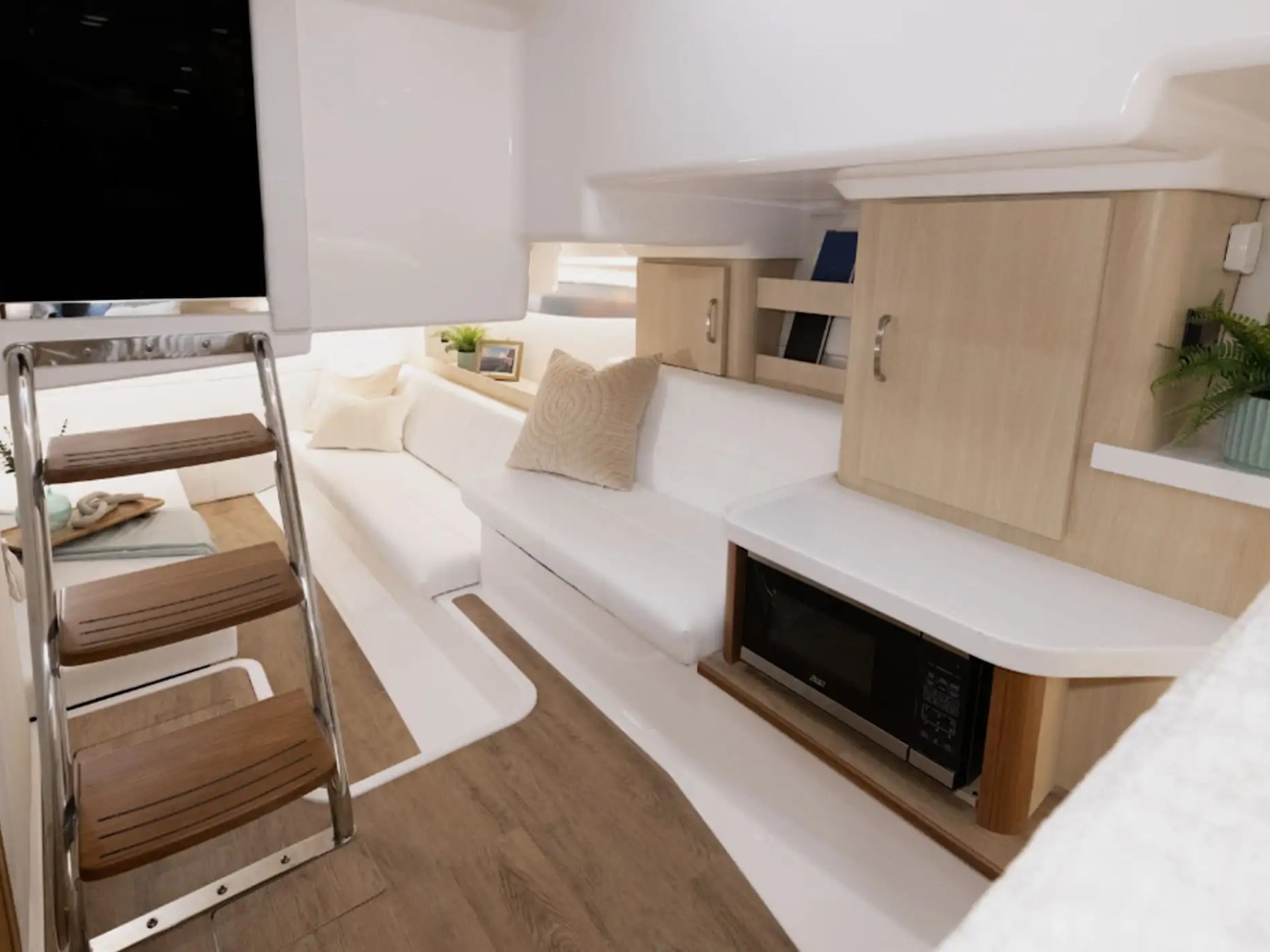 39' Regal - Boat Rental in Tampa, Florida