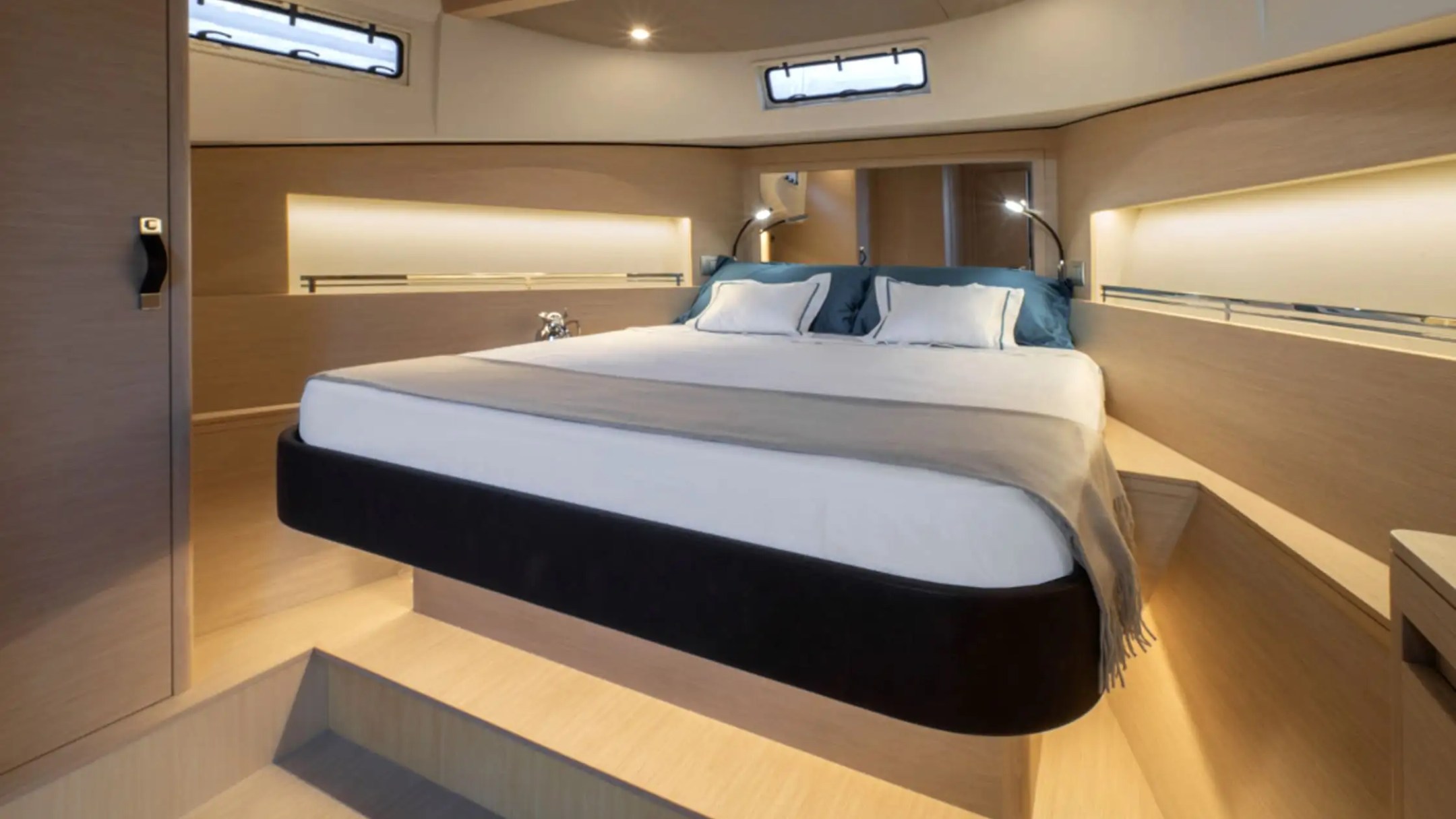 44' Solaris - Boat Rental in Riviera Beach, Florida